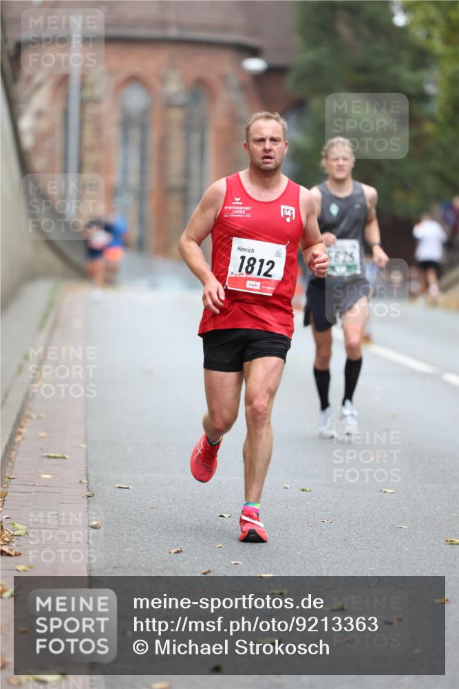 05.10.2025 - 20. swb-Marathon Bremen Michael Strokosch http://msf.ph/oto/9213363 05.10.2025 12:26:47 Laufen 1812, 5625 meine-sportfotos.de