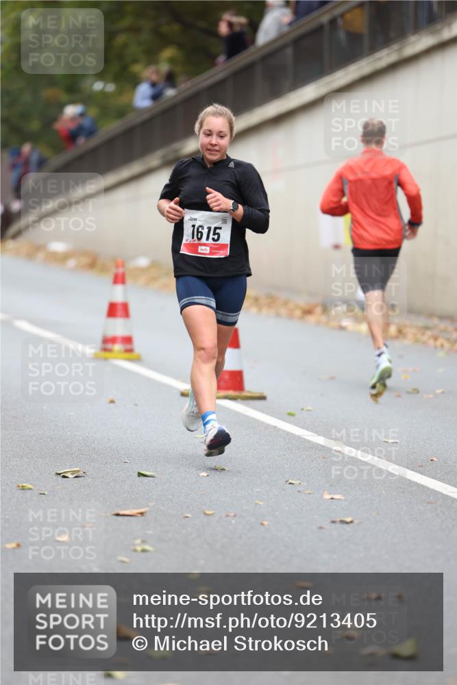 05.10.2025 - 20. swb-Marathon Bremen Michael Strokosch http://msf.ph/oto/9213405 05.10.2025 12:27:01 Laufen 1615 meine-sportfotos.de
