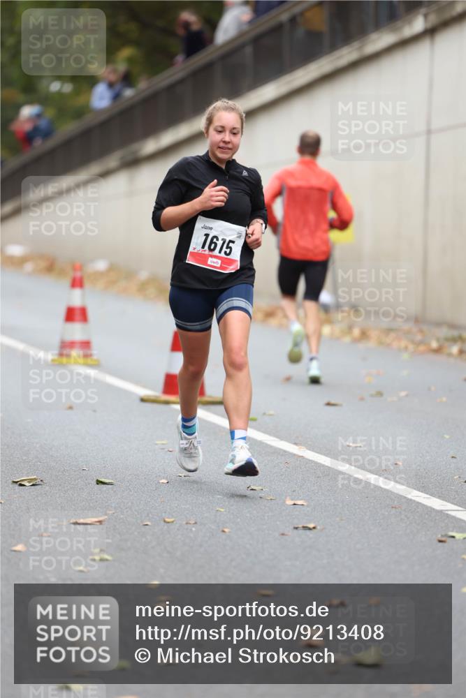 05.10.2025 - 20. swb-Marathon Bremen Michael Strokosch http://msf.ph/oto/9213408 05.10.2025 12:27:01 Laufen 1615 meine-sportfotos.de