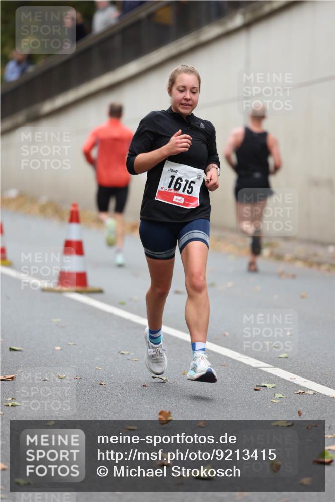 05.10.2025 - 20. swb-Marathon Bremen Michael Strokosch http://msf.ph/oto/9213415 05.10.2025 12:27:02 Laufen 1615 meine-sportfotos.de