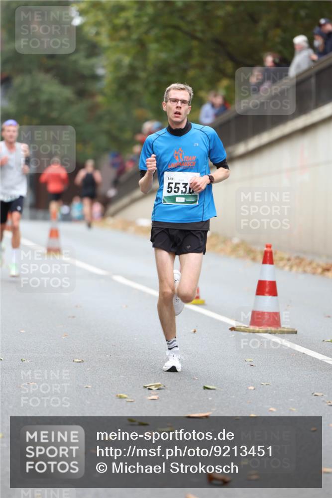05.10.2025 - 20. swb-Marathon Bremen Michael Strokosch http://msf.ph/oto/9213451 05.10.2025 12:27:14 Laufen 553 meine-sportfotos.de