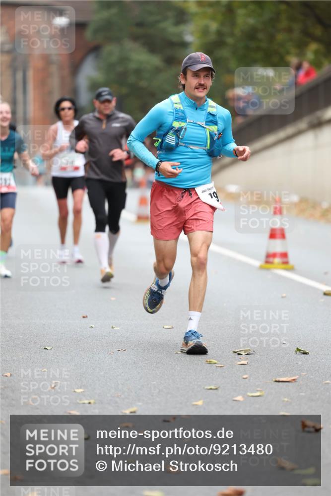 05.10.2025 - 20. swb-Marathon Bremen Michael Strokosch http://msf.ph/oto/9213480 05.10.2025 12:27:20 Laufen 19 meine-sportfotos.de