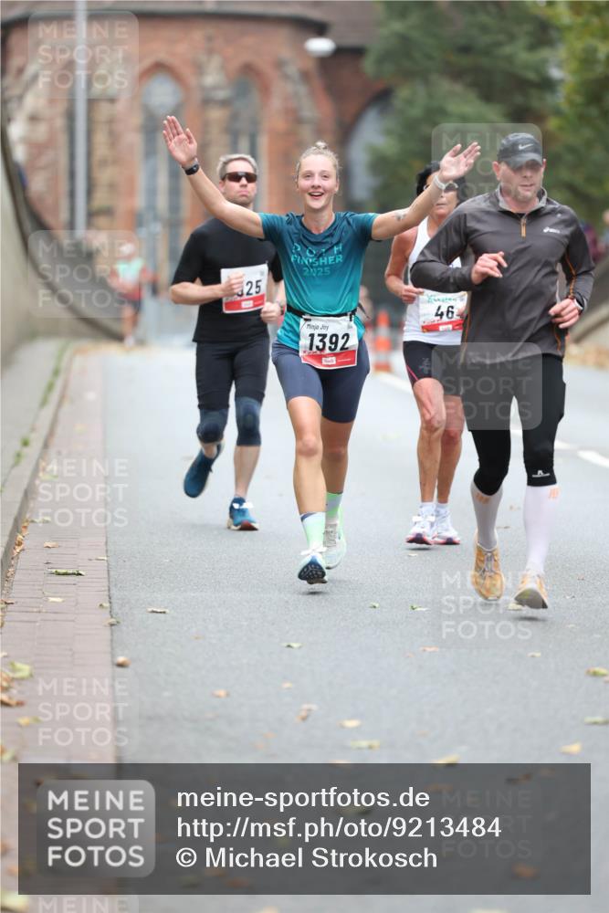 05.10.2025 - 20. swb-Marathon Bremen Michael Strokosch http://msf.ph/oto/9213484 05.10.2025 12:27:22 Laufen 25, 2025, 1392, 46 meine-sportfotos.de