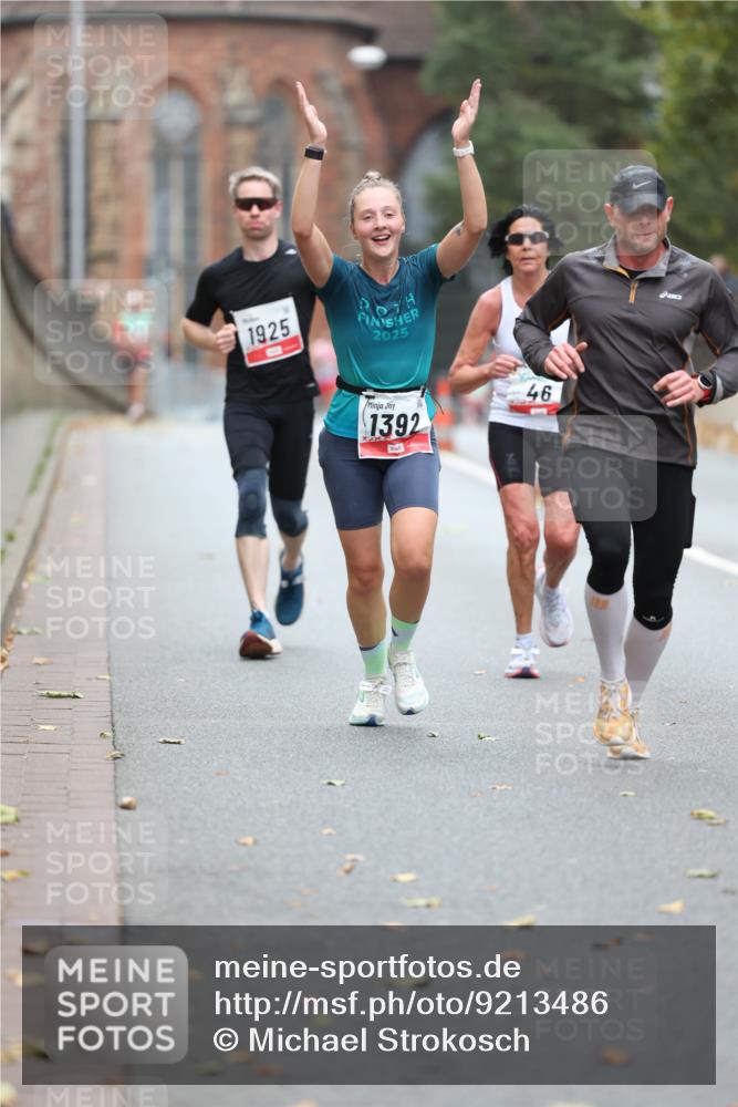 05.10.2025 - 20. swb-Marathon Bremen Michael Strokosch http://msf.ph/oto/9213486 05.10.2025 12:27:22 Laufen 1925, 2025, 1392, 46 meine-sportfotos.de