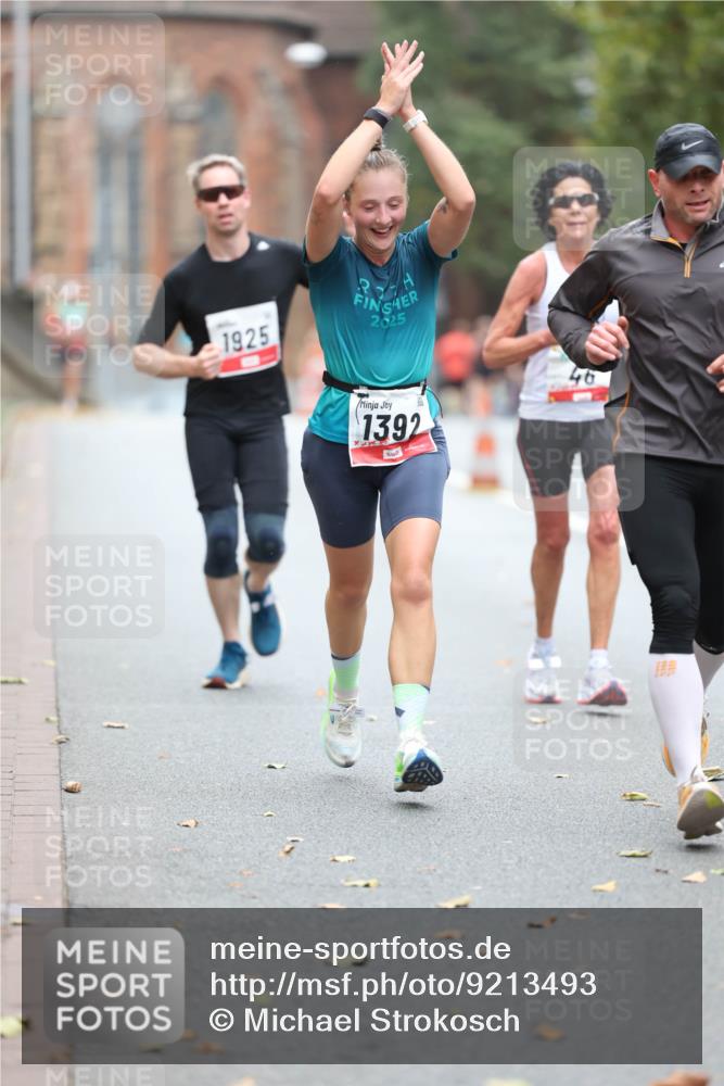 05.10.2025 - 20. swb-Marathon Bremen Michael Strokosch http://msf.ph/oto/9213493 05.10.2025 12:27:23 Laufen 1925, 2025, 1392 meine-sportfotos.de
