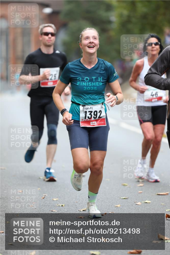 05.10.2025 - 20. swb-Marathon Bremen Michael Strokosch http://msf.ph/oto/9213498 05.10.2025 12:27:24 Laufen 25, 2025, 1392, 46 meine-sportfotos.de