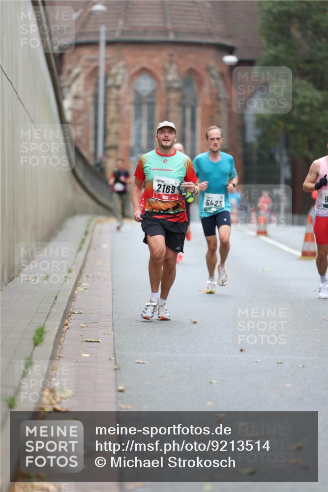 05.10.2025 - 20. swb-Marathon Bremen Michael Strokosch http://msf.ph/oto/9213514 05.10.2025 12:27:40 Laufen 20, 2169, 5423, 9 meine-sportfotos.de