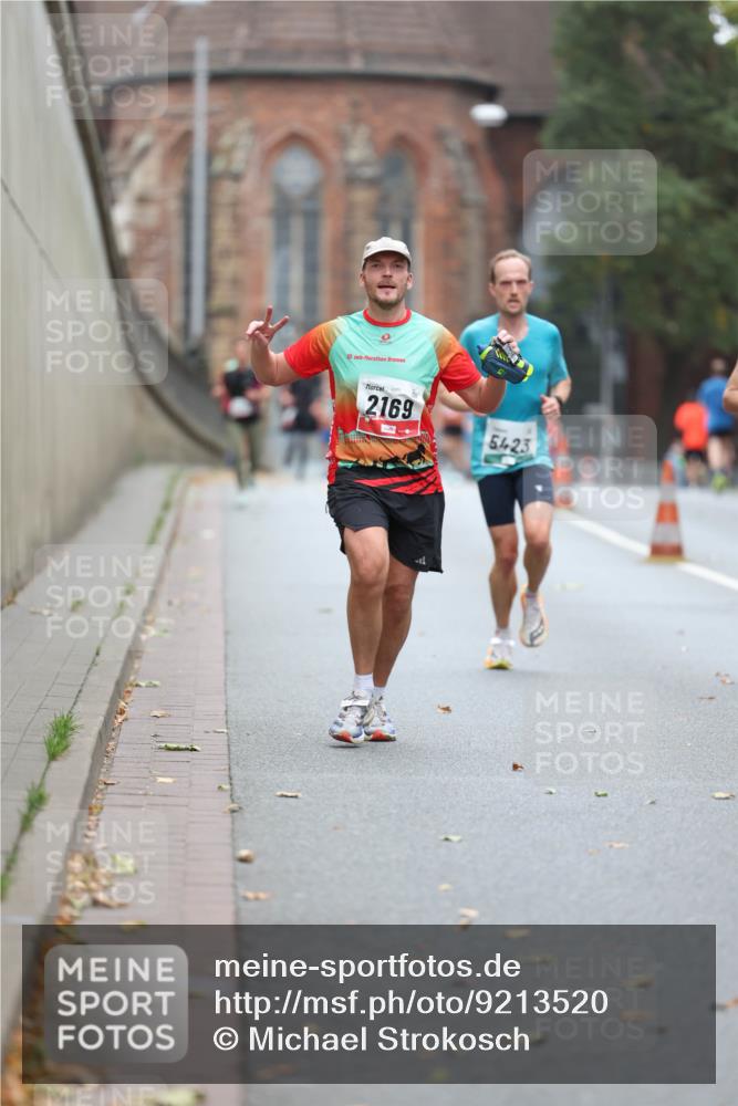 05.10.2025 - 20. swb-Marathon Bremen Michael Strokosch http://msf.ph/oto/9213520 05.10.2025 12:27:41 Laufen 20, 2169, 5423 meine-sportfotos.de
