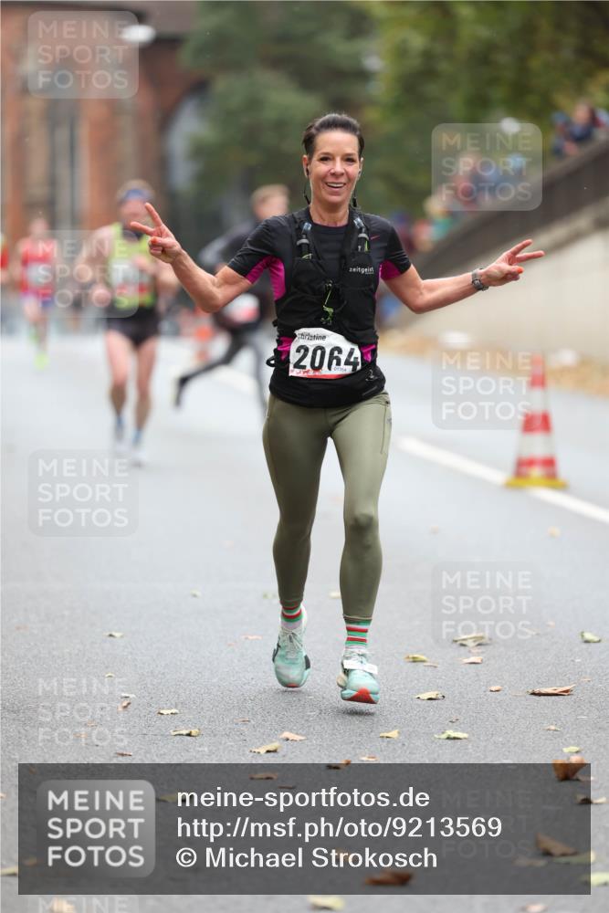 05.10.2025 - 20. swb-Marathon Bremen Michael Strokosch http://msf.ph/oto/9213569 05.10.2025 12:27:53 Laufen 7, 2064, 01354 meine-sportfotos.de