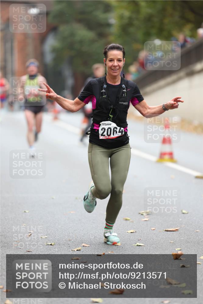 05.10.2025 - 20. swb-Marathon Bremen Michael Strokosch http://msf.ph/oto/9213571 05.10.2025 12:27:53 Laufen 2064, 01354 meine-sportfotos.de