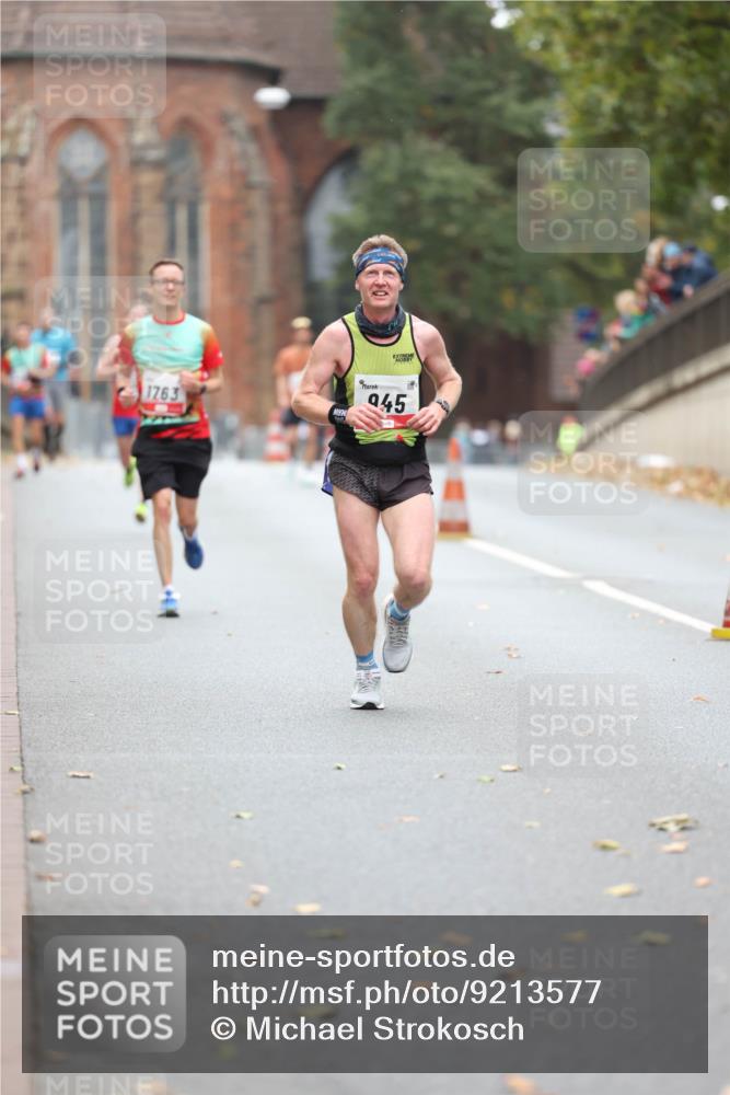 05.10.2025 - 20. swb-Marathon Bremen Michael Strokosch http://msf.ph/oto/9213577 05.10.2025 12:27:55 Laufen 1763, 945 meine-sportfotos.de