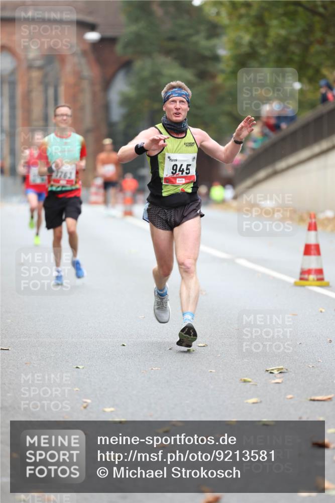 05.10.2025 - 20. swb-Marathon Bremen Michael Strokosch http://msf.ph/oto/9213581 05.10.2025 12:27:56 Laufen 945 meine-sportfotos.de