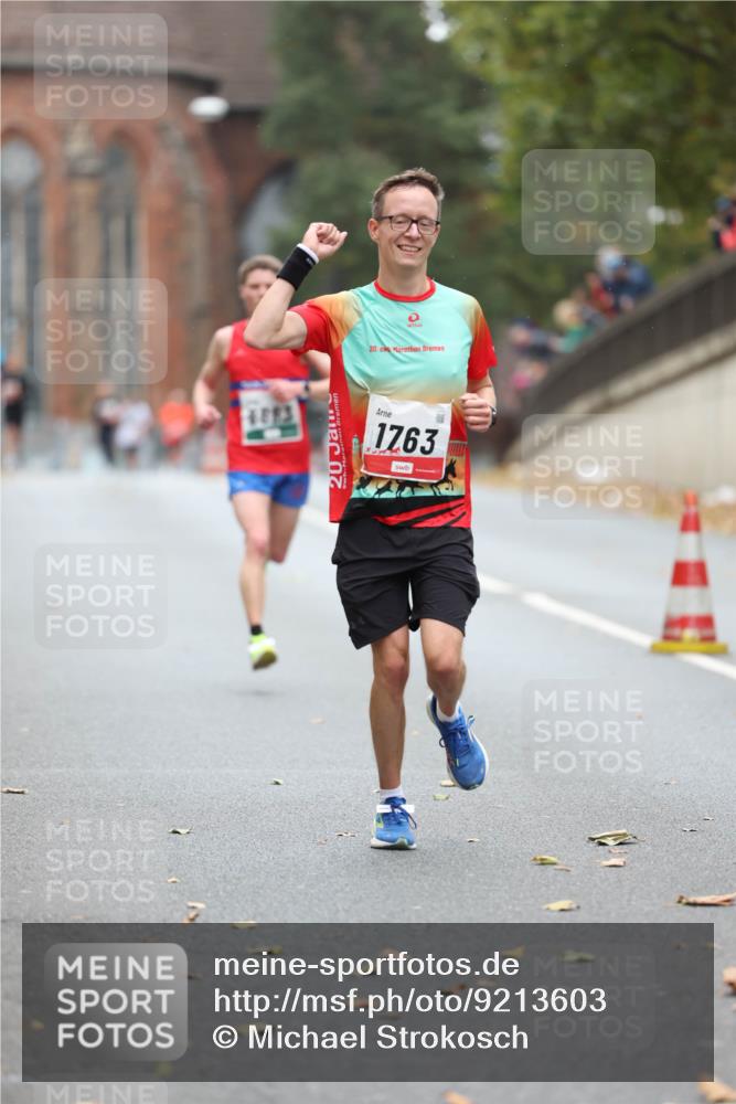 05.10.2025 - 20. swb-Marathon Bremen Michael Strokosch http://msf.ph/oto/9213603 05.10.2025 12:27:59 Laufen 4883, 20, 20, 1763 meine-sportfotos.de