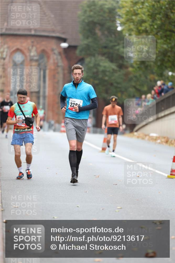 05.10.2025 - 20. swb-Marathon Bremen Michael Strokosch http://msf.ph/oto/9213617 05.10.2025 12:28:11 Laufen 2294 meine-sportfotos.de