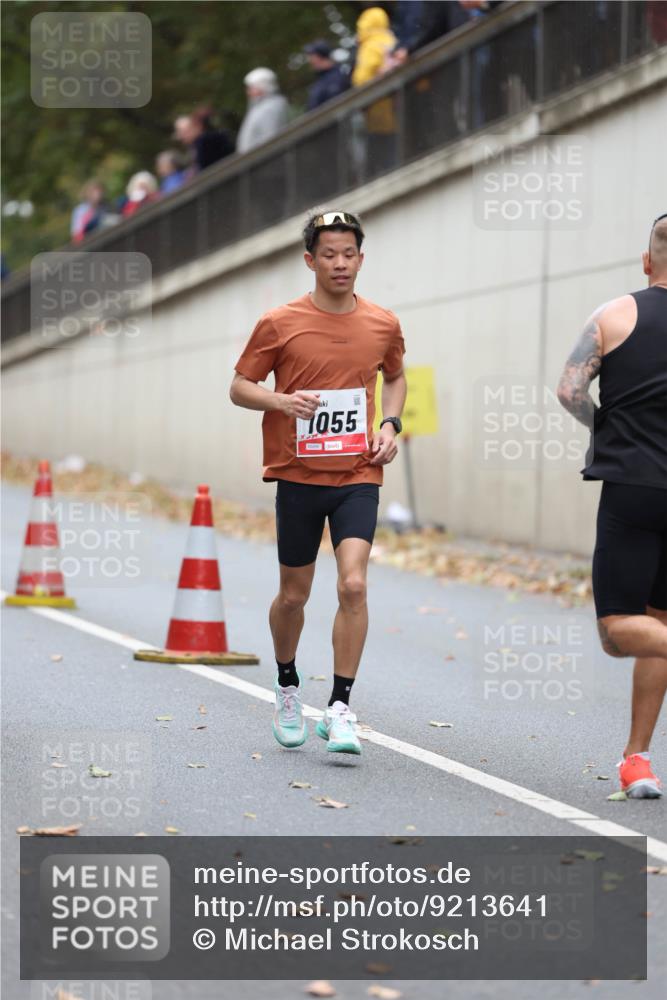 05.10.2025 - 20. swb-Marathon Bremen Michael Strokosch http://msf.ph/oto/9213641 05.10.2025 12:28:22 Laufen 1055 meine-sportfotos.de