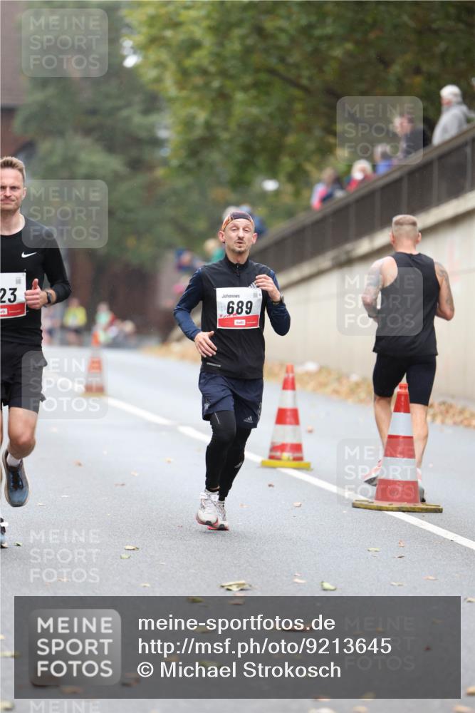 05.10.2025 - 20. swb-Marathon Bremen Michael Strokosch http://msf.ph/oto/9213645 05.10.2025 12:28:24 Laufen 23, 689 meine-sportfotos.de