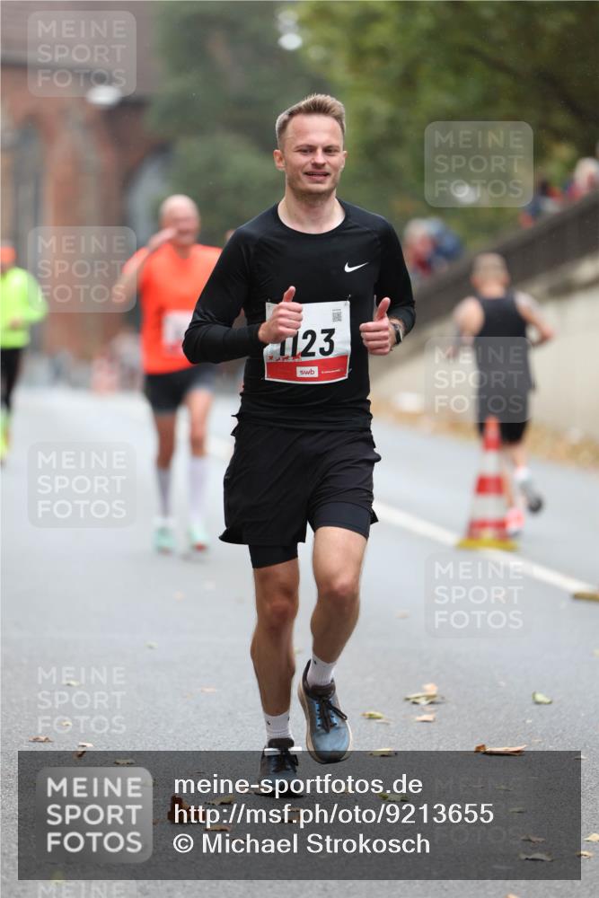 05.10.2025 - 20. swb-Marathon Bremen Michael Strokosch http://msf.ph/oto/9213655 05.10.2025 12:28:26 Laufen 123 meine-sportfotos.de