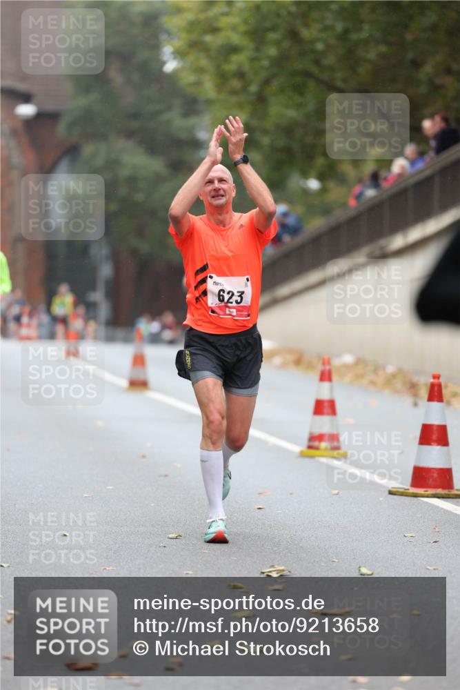 05.10.2025 - 20. swb-Marathon Bremen Michael Strokosch http://msf.ph/oto/9213658 05.10.2025 12:28:27 Laufen 623 meine-sportfotos.de