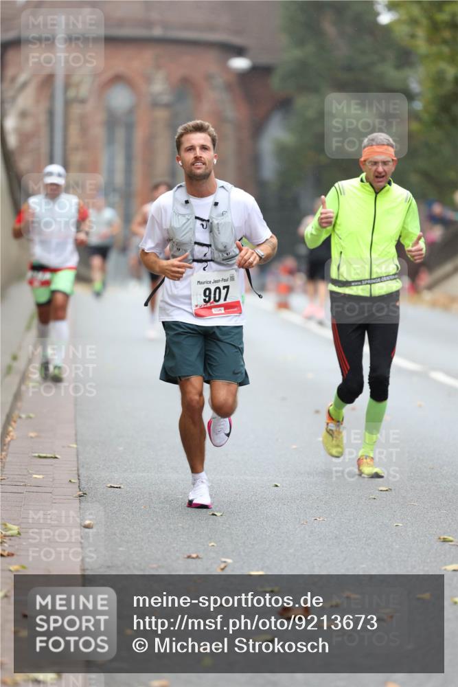 05.10.2025 - 20. swb-Marathon Bremen Michael Strokosch http://msf.ph/oto/9213673 05.10.2025 12:28:31 Laufen 907 meine-sportfotos.de
