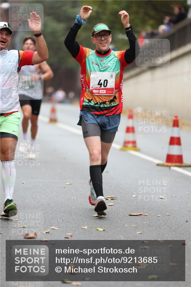 05.10.2025 - 20. swb-Marathon Bremen Michael Strokosch http://msf.ph/oto/9213685 05.10.2025 12:28:36 Laufen 20, 01284, 40 meine-sportfotos.de