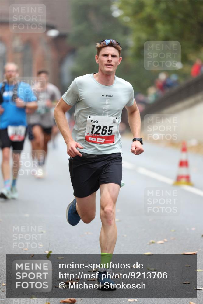 05.10.2025 - 20. swb-Marathon Bremen Michael Strokosch http://msf.ph/oto/9213706 05.10.2025 12:28:47 Laufen 1265, 01149 meine-sportfotos.de