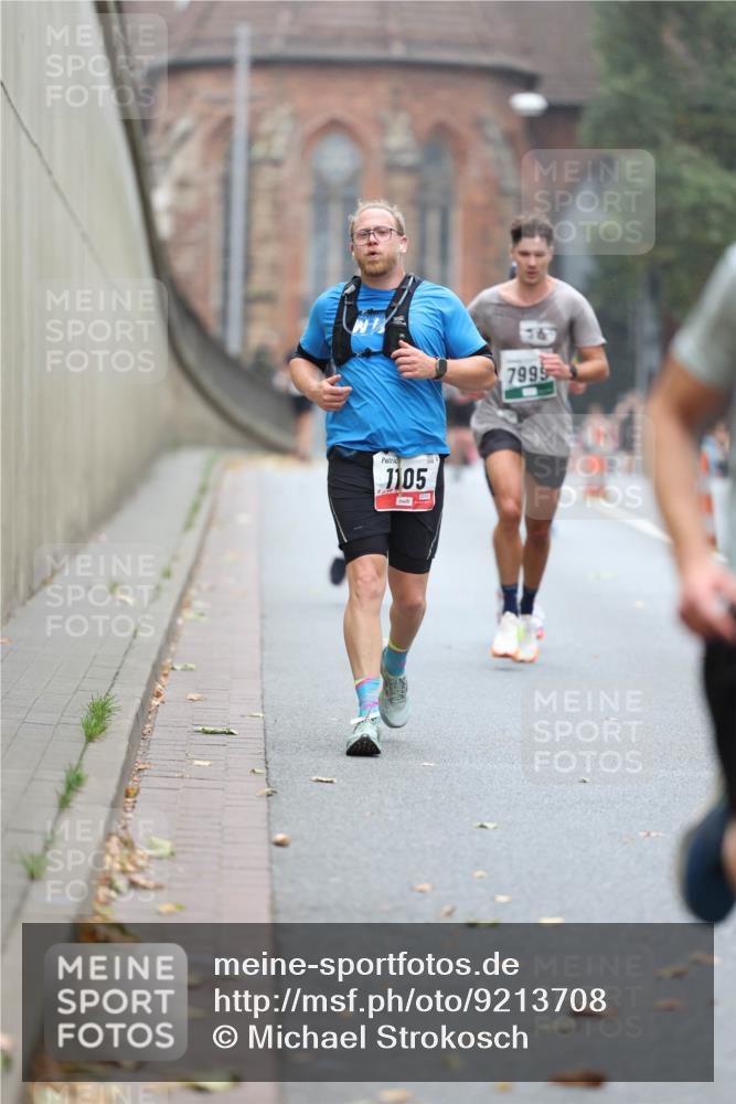 05.10.2025 - 20. swb-Marathon Bremen Michael Strokosch http://msf.ph/oto/9213708 05.10.2025 12:28:48 Laufen 1105, 7999 meine-sportfotos.de