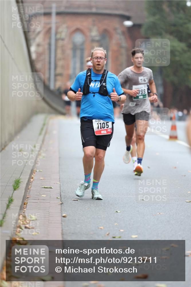 05.10.2025 - 20. swb-Marathon Bremen Michael Strokosch http://msf.ph/oto/9213711 05.10.2025 12:28:48 Laufen 1105, 99 meine-sportfotos.de