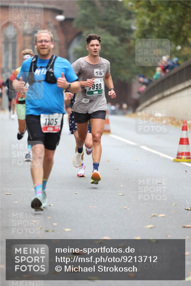 05.10.2025 - 20. swb-Marathon Bremen Michael Strokosch http://msf.ph/oto/9213712 05.10.2025 12:28:49 Laufen 1105, 69, 999 meine-sportfotos.de