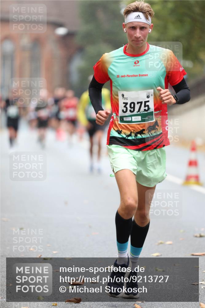 05.10.2025 - 20. swb-Marathon Bremen Michael Strokosch http://msf.ph/oto/9213727 05.10.2025 12:28:53 Laufen 20, 25, 3975, 08975 meine-sportfotos.de