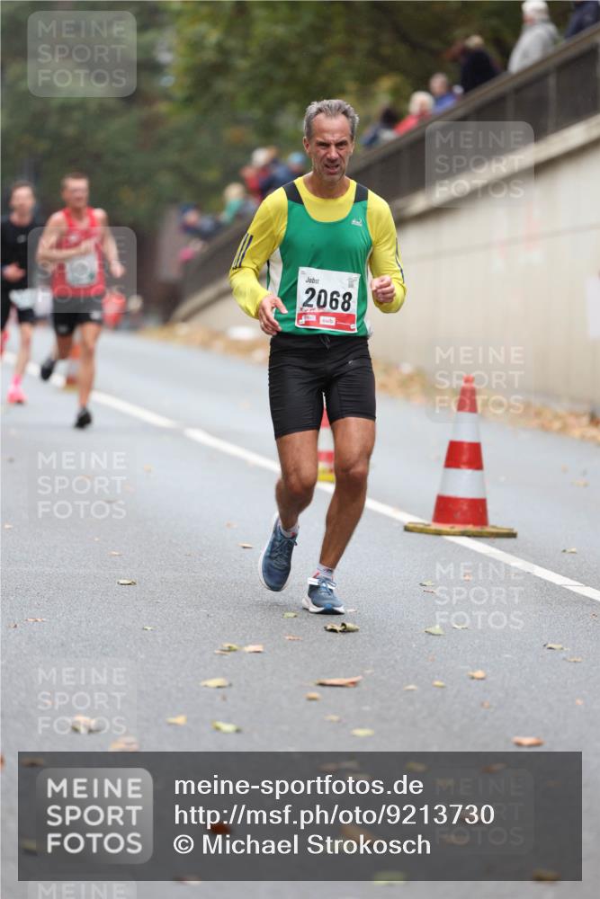 05.10.2025 - 20. swb-Marathon Bremen Michael Strokosch http://msf.ph/oto/9213730 05.10.2025 12:28:57 Laufen 2068 meine-sportfotos.de