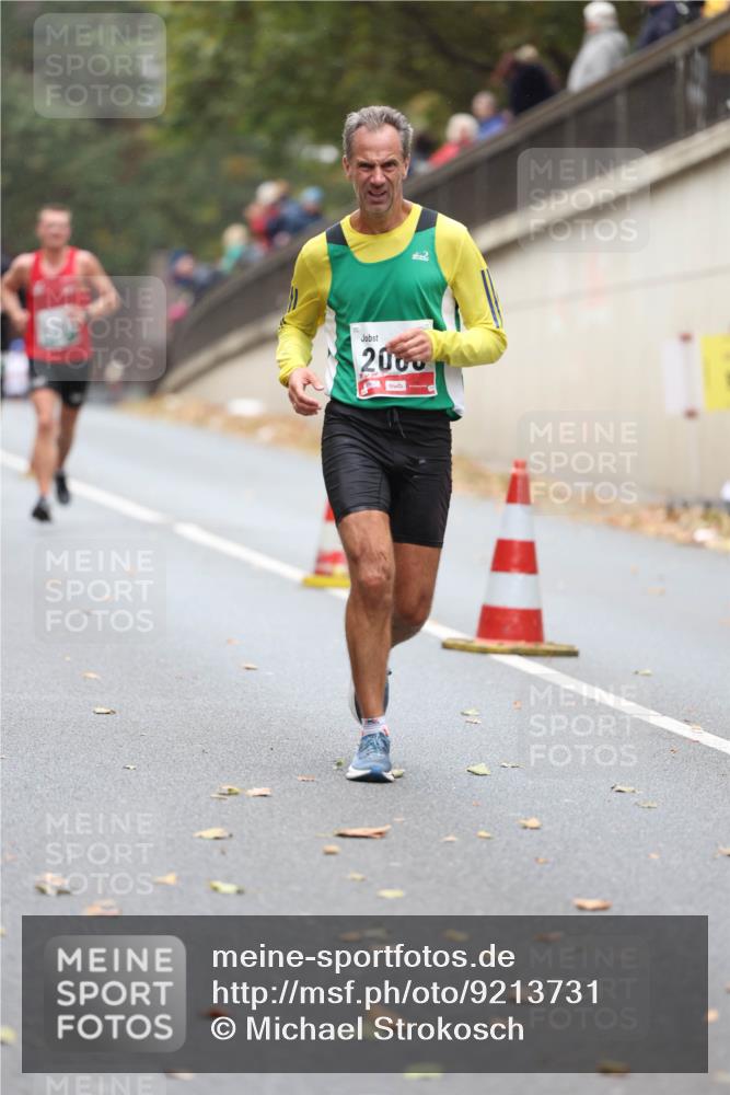05.10.2025 - 20. swb-Marathon Bremen Michael Strokosch http://msf.ph/oto/9213731 05.10.2025 12:28:58 Laufen 2000, 2 meine-sportfotos.de