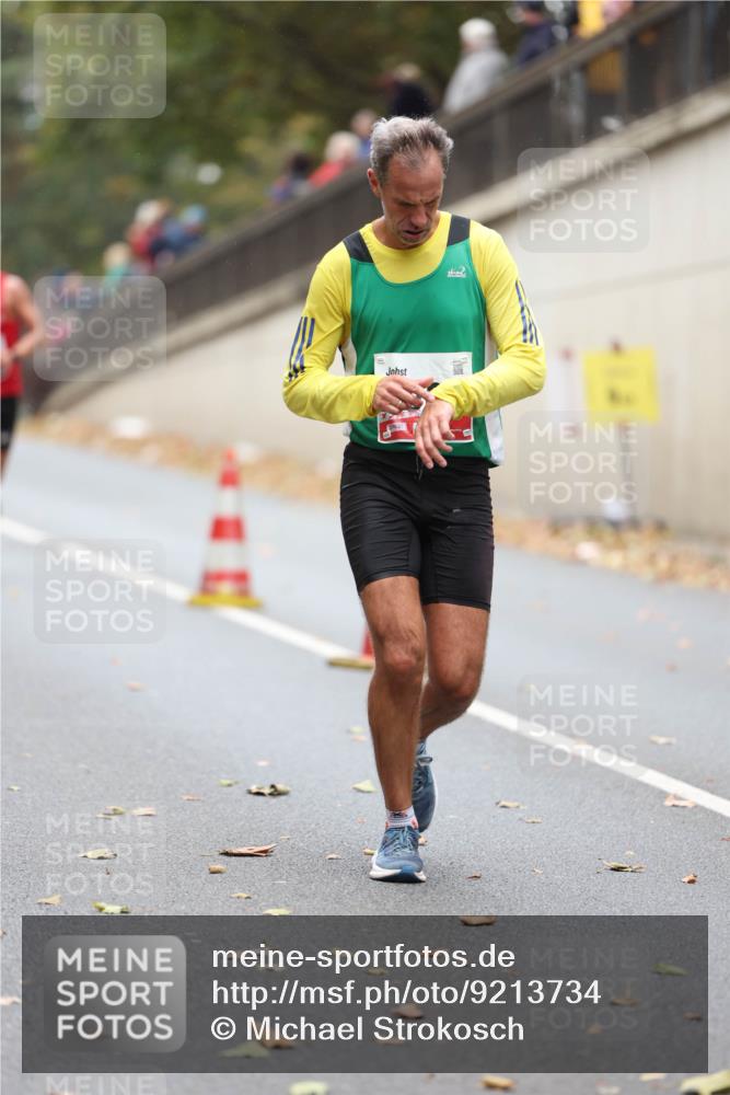 05.10.2025 - 20. swb-Marathon Bremen Michael Strokosch http://msf.ph/oto/9213734 05.10.2025 12:28:58 Laufen  meine-sportfotos.de
