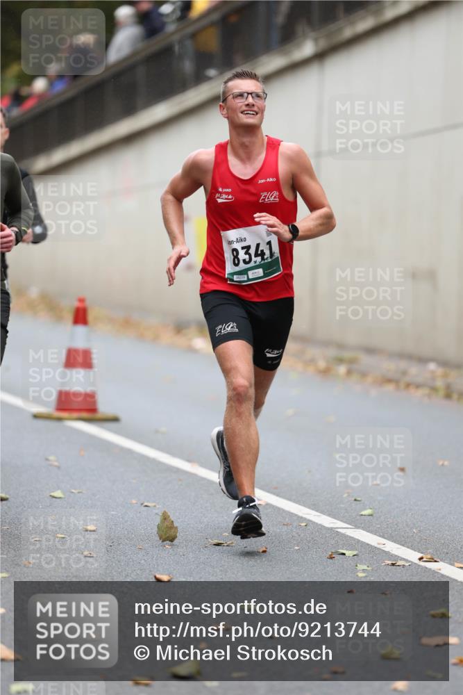 05.10.2025 - 20. swb-Marathon Bremen Michael Strokosch http://msf.ph/oto/9213744 05.10.2025 12:29:02 Laufen 18, 8341 meine-sportfotos.de
