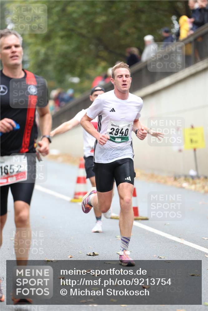 05.10.2025 - 20. swb-Marathon Bremen Michael Strokosch http://msf.ph/oto/9213754 05.10.2025 12:29:09 Laufen 1652, 2940 meine-sportfotos.de