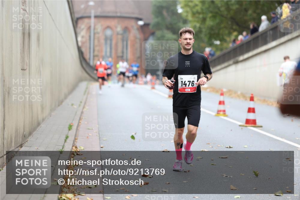 05.10.2025 - 20. swb-Marathon Bremen Michael Strokosch http://msf.ph/oto/9213769 05.10.2025 12:29:19 Laufen 1476 meine-sportfotos.de
