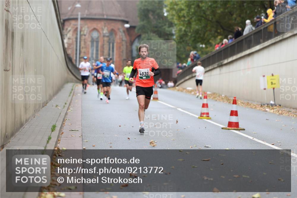 05.10.2025 - 20. swb-Marathon Bremen Michael Strokosch http://msf.ph/oto/9213772 05.10.2025 12:29:26 Laufen 4030, 9 meine-sportfotos.de