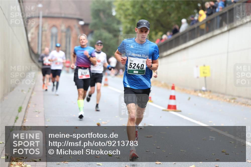 05.10.2025 - 20. swb-Marathon Bremen Michael Strokosch http://msf.ph/oto/9213783 05.10.2025 12:29:32 Laufen 5240 meine-sportfotos.de