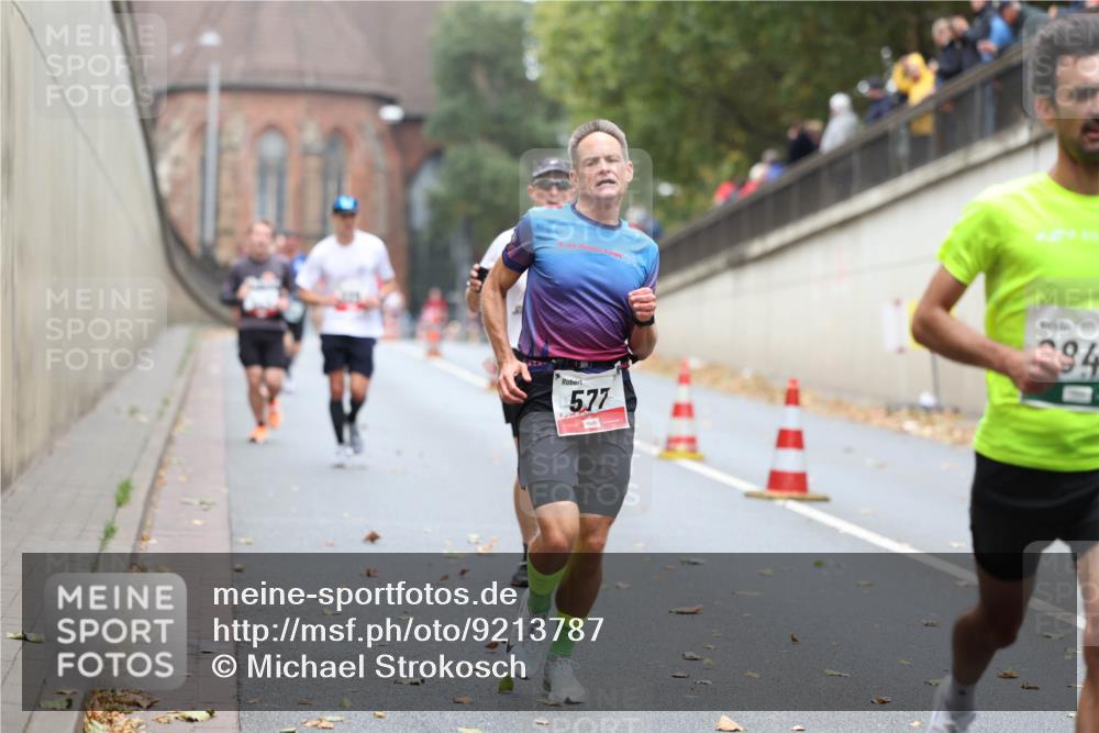 05.10.2025 - 20. swb-Marathon Bremen Michael Strokosch http://msf.ph/oto/9213787 05.10.2025 12:29:34 Laufen 19, 577, 94 meine-sportfotos.de