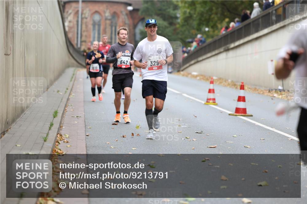 05.10.2025 - 20. swb-Marathon Bremen Michael Strokosch http://msf.ph/oto/9213791 05.10.2025 12:29:37 Laufen 1810, 642, 329 meine-sportfotos.de