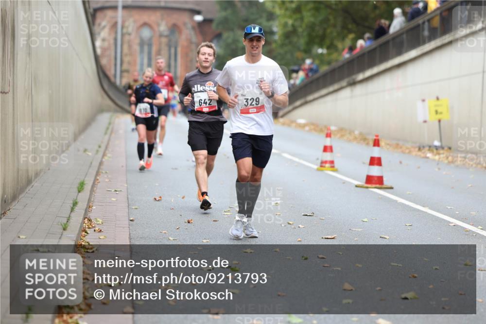 05.10.2025 - 20. swb-Marathon Bremen Michael Strokosch http://msf.ph/oto/9213793 05.10.2025 12:29:38 Laufen 642, 329 meine-sportfotos.de