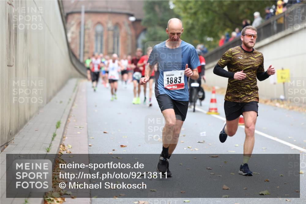 05.10.2025 - 20. swb-Marathon Bremen Michael Strokosch http://msf.ph/oto/9213811 05.10.2025 12:29:47 Laufen 1883 meine-sportfotos.de