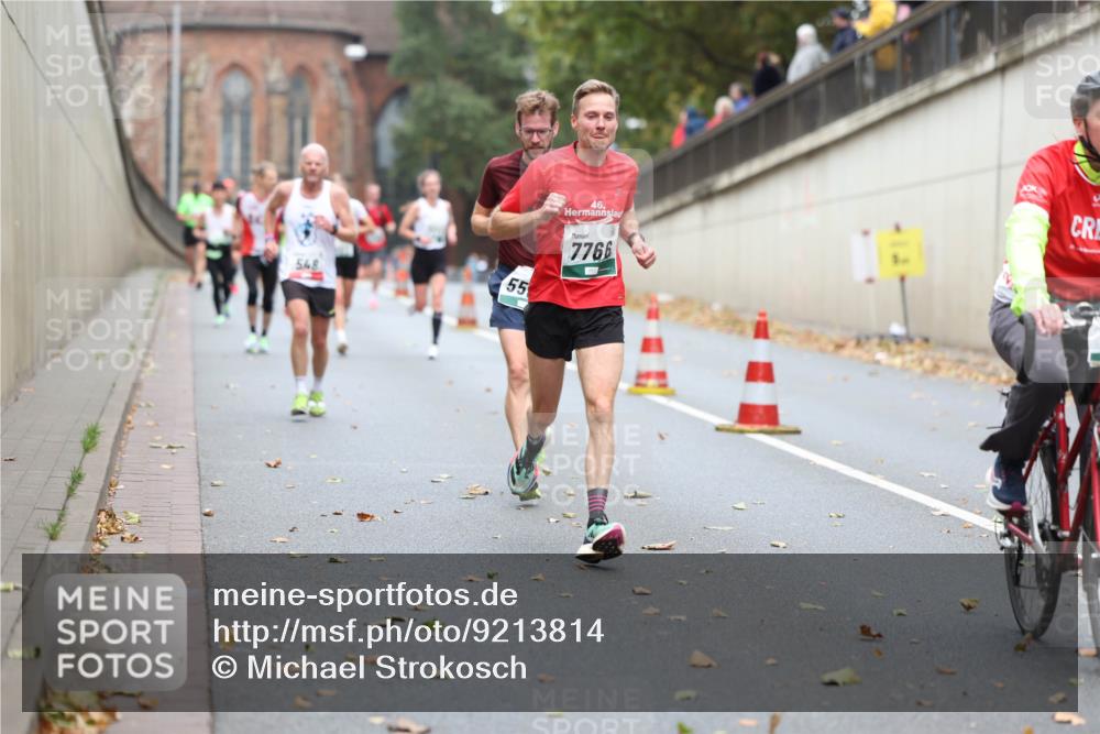 05.10.2025 - 20. swb-Marathon Bremen Michael Strokosch http://msf.ph/oto/9213814 05.10.2025 12:29:51 Laufen 548, 55, 46, 7766 meine-sportfotos.de