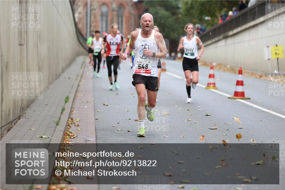 05.10.2025 - 20. swb-Marathon Bremen Michael Strokosch http://msf.ph/oto/9213822 05.10.2025 12:29:54 Laufen 548, 7213 meine-sportfotos.de