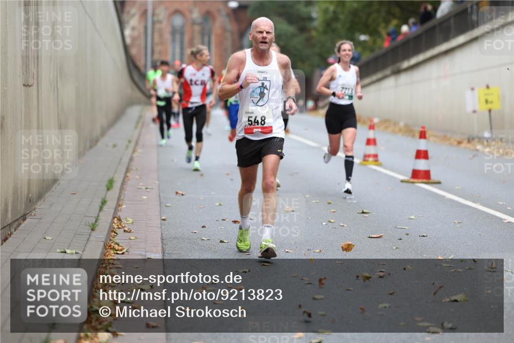 05.10.2025 - 20. swb-Marathon Bremen Michael Strokosch http://msf.ph/oto/9213823 05.10.2025 12:29:55 Laufen 548 meine-sportfotos.de