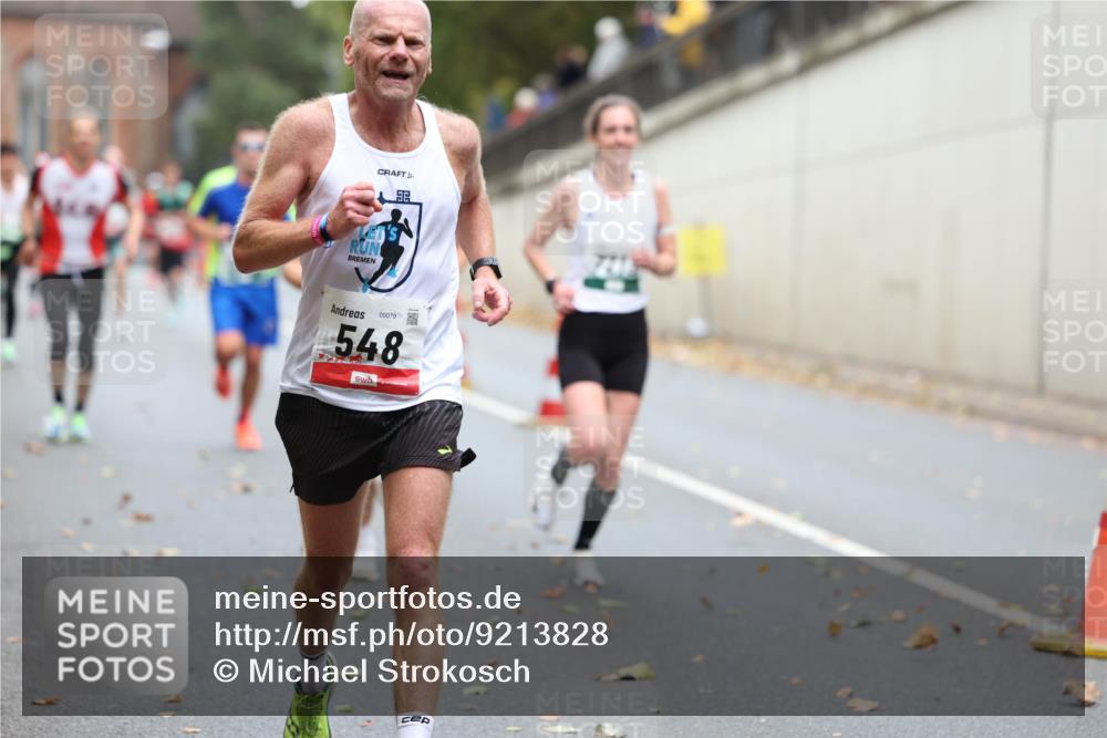 05.10.2025 - 20. swb-Marathon Bremen Michael Strokosch http://msf.ph/oto/9213828 05.10.2025 12:29:56 Laufen 00079, 548, 7203 meine-sportfotos.de
