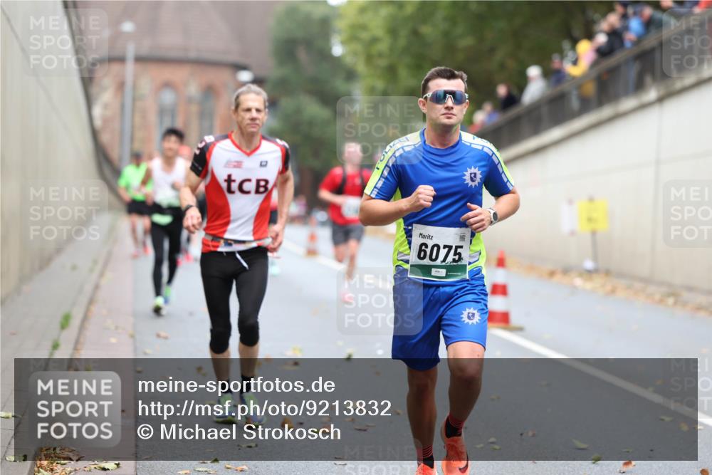 05.10.2025 - 20. swb-Marathon Bremen Michael Strokosch http://msf.ph/oto/9213832 05.10.2025 12:29:58 Laufen 6075 meine-sportfotos.de
