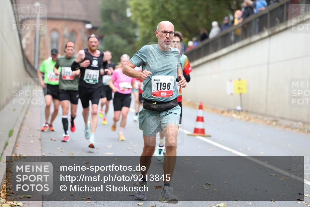 05.10.2025 - 20. swb-Marathon Bremen Michael Strokosch http://msf.ph/oto/9213845 05.10.2025 12:30:04 Laufen 2683, 1196 meine-sportfotos.de