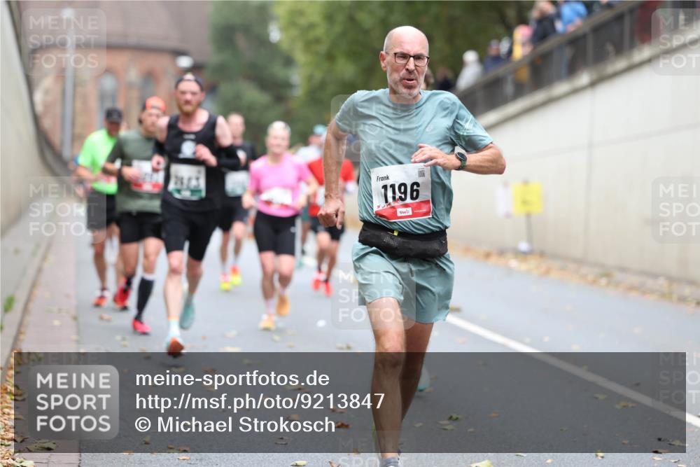 05.10.2025 - 20. swb-Marathon Bremen Michael Strokosch http://msf.ph/oto/9213847 05.10.2025 12:30:04 Laufen 28, 03, 1196 meine-sportfotos.de