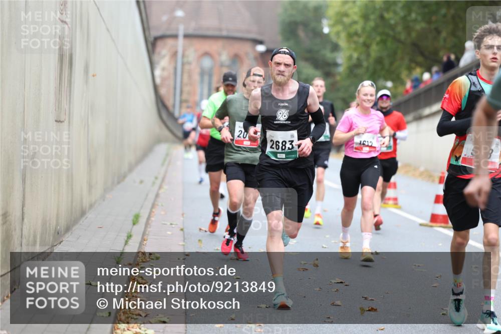05.10.2025 - 20. swb-Marathon Bremen Michael Strokosch http://msf.ph/oto/9213849 05.10.2025 12:30:05 Laufen 20, 2683, 1612 meine-sportfotos.de