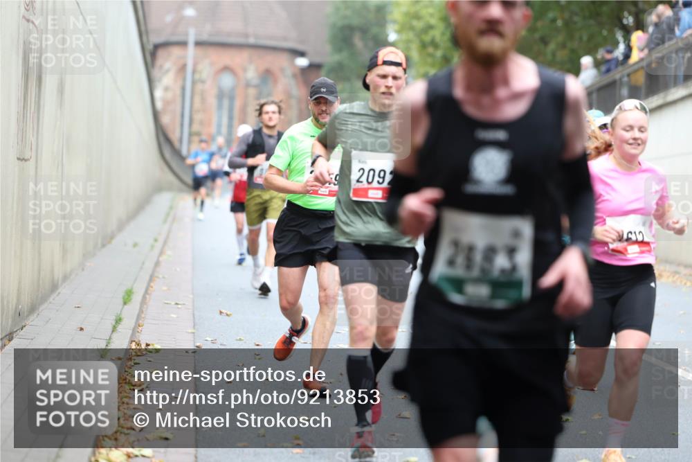 05.10.2025 - 20. swb-Marathon Bremen Michael Strokosch http://msf.ph/oto/9213853 05.10.2025 12:30:07 Laufen 9, 2092, 2883 meine-sportfotos.de